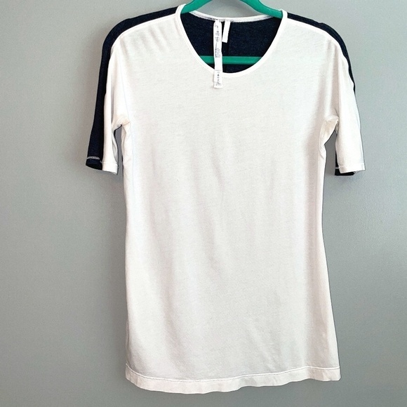 Lululemon Devotion Tee Training Short Sleeve Tee Shirt Size 6 - Picture 2 of 11